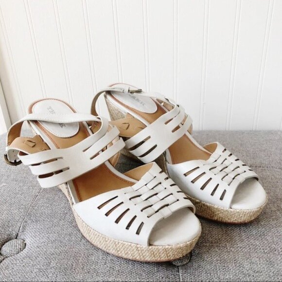 Trask 'Willow' Leather Platform Wedge Sandal - Picture 2 of 7